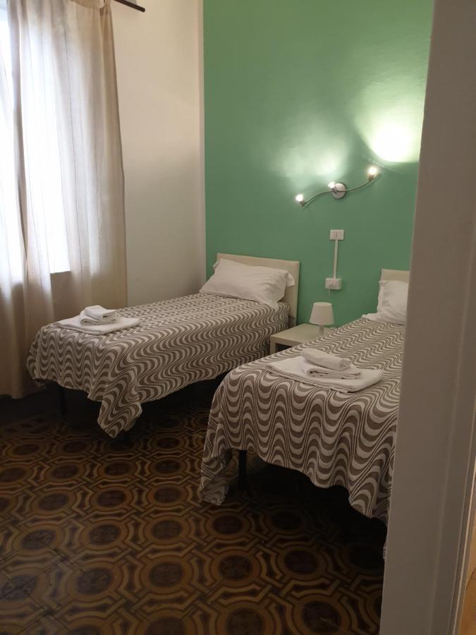 Hotel Mirafiori Λίντο ντι Καμαϊόρε Εξωτερικό φωτογραφία