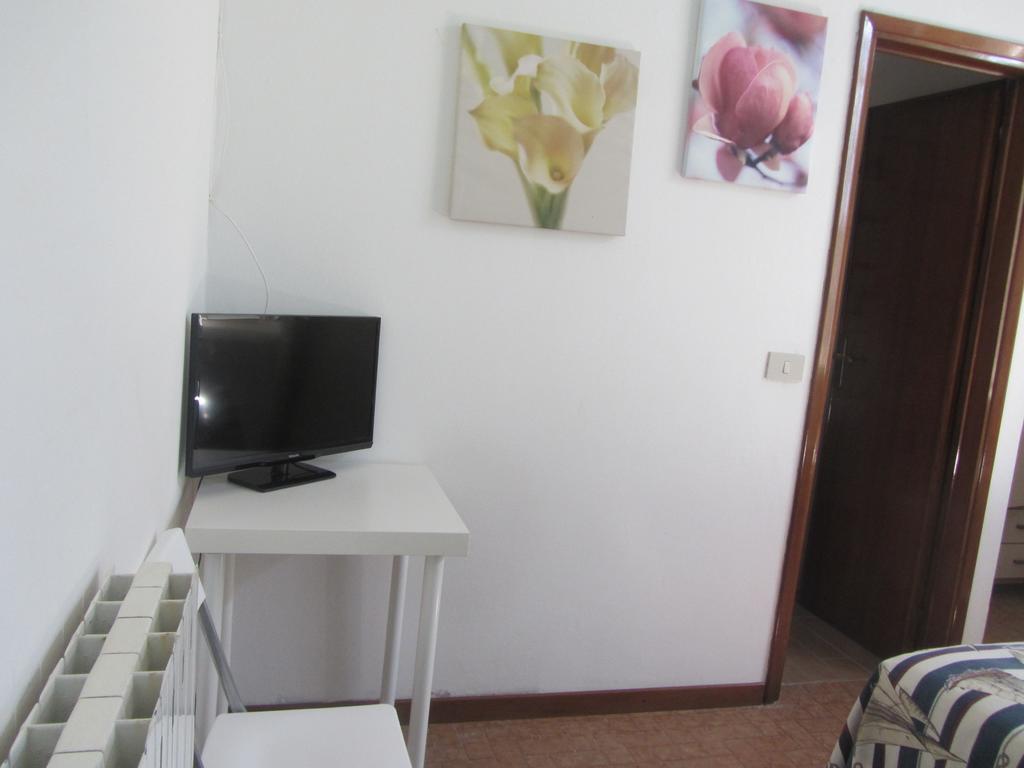 Hotel Mirafiori Λίντο ντι Καμαϊόρε Δωμάτιο φωτογραφία