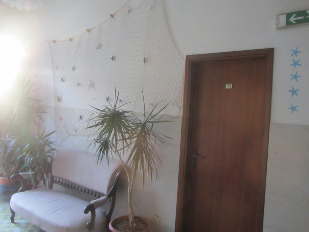 Hotel Mirafiori Λίντο ντι Καμαϊόρε Εξωτερικό φωτογραφία
