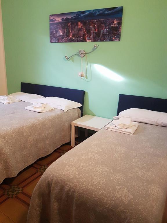 Hotel Mirafiori Λίντο ντι Καμαϊόρε Εξωτερικό φωτογραφία