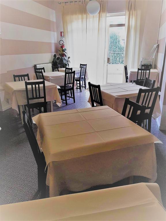 Hotel Mirafiori Λίντο ντι Καμαϊόρε Εξωτερικό φωτογραφία
