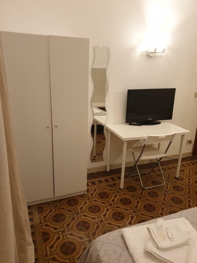 Hotel Mirafiori Λίντο ντι Καμαϊόρε Εξωτερικό φωτογραφία